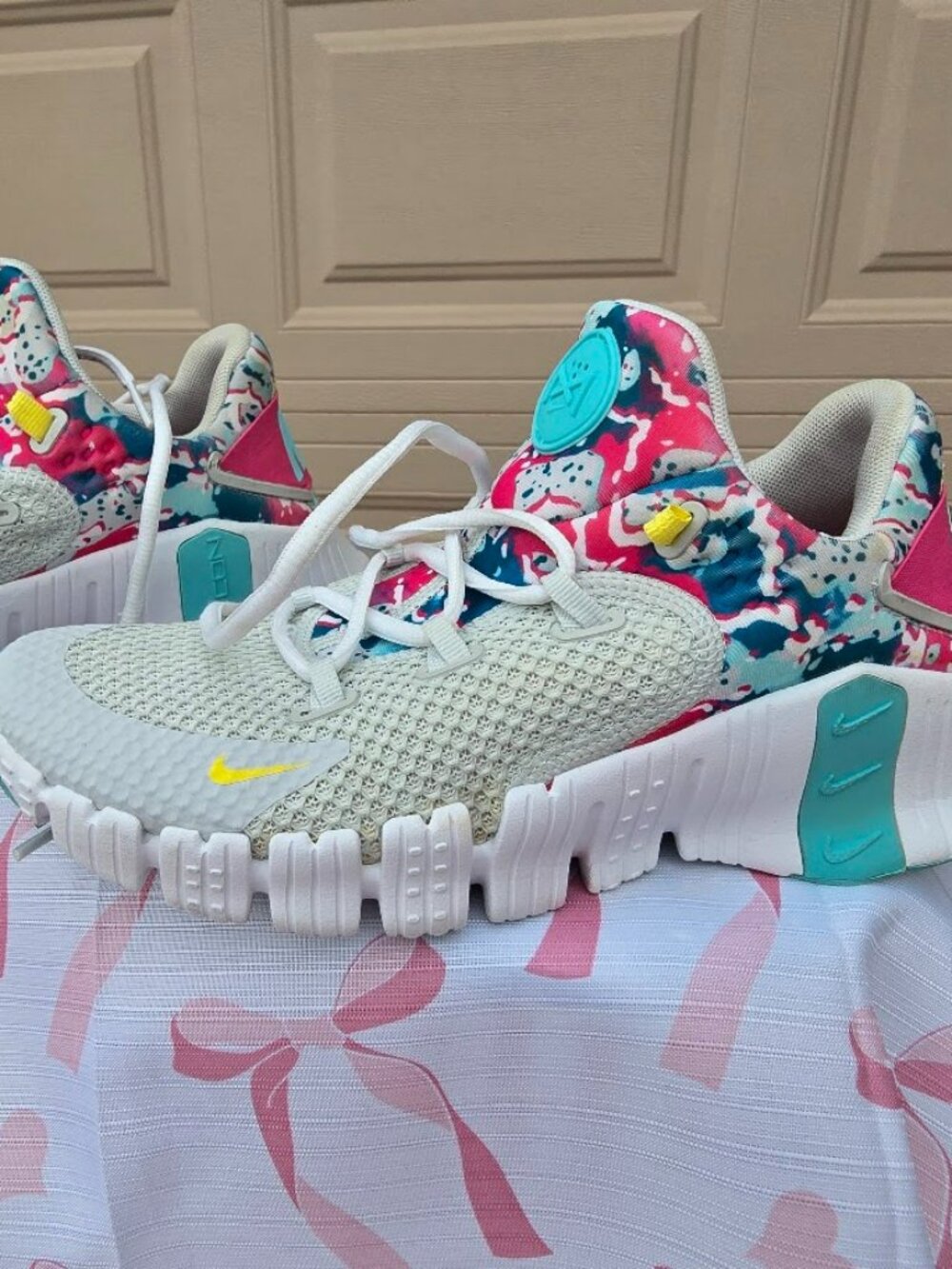 Nike Women's (Wmns) Free Metcon 4 'Graffiti Graphics' in Women's Size 9.5